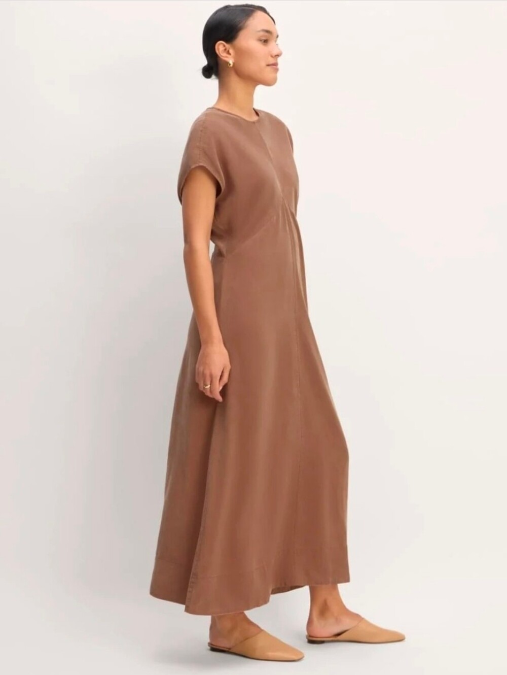 Everlane The Tencel Short-Sleeve Midi Dress in Carob Brown Size 0